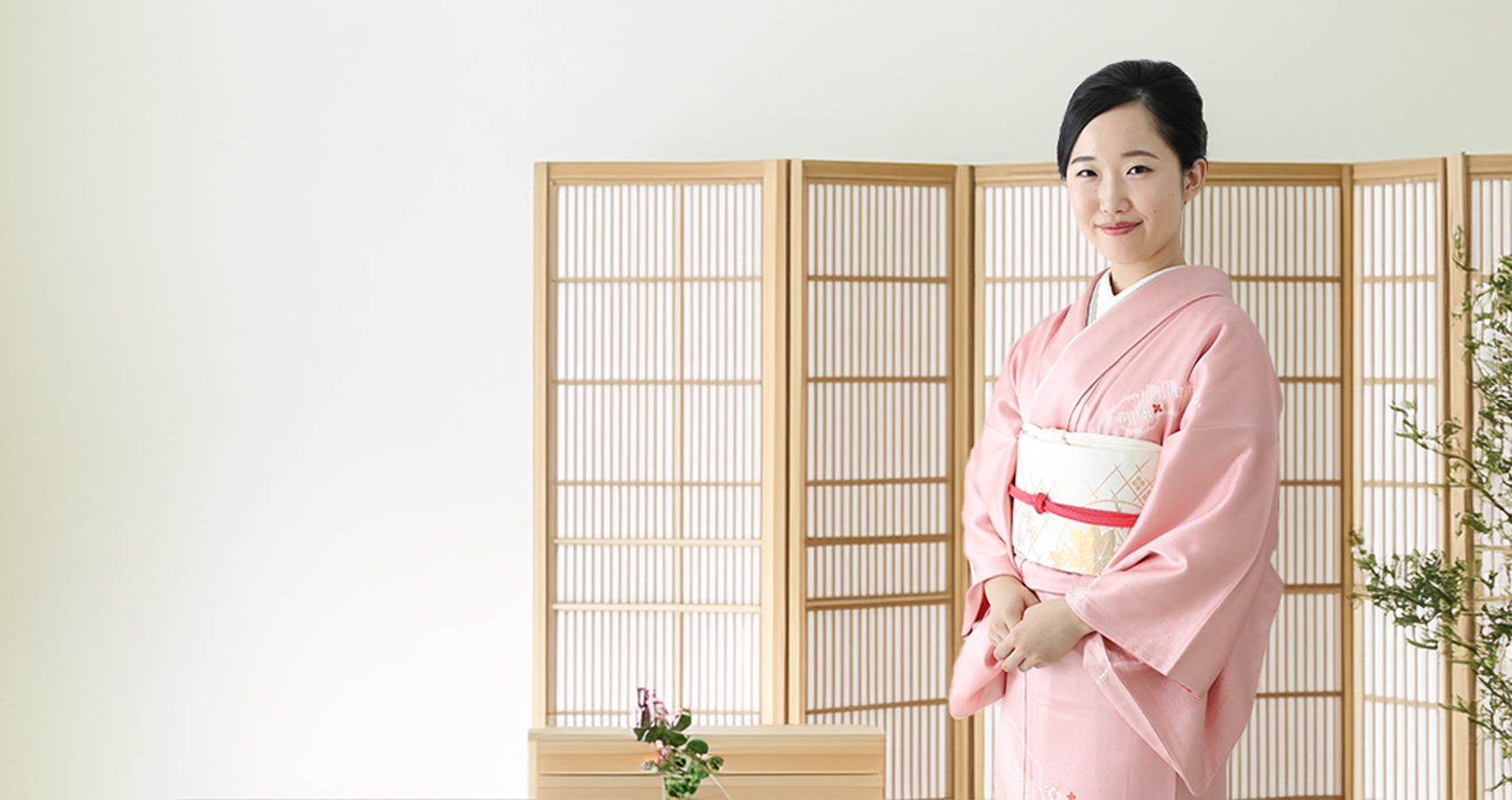 琴三味線演奏家の榊原優衣(雅由衣)